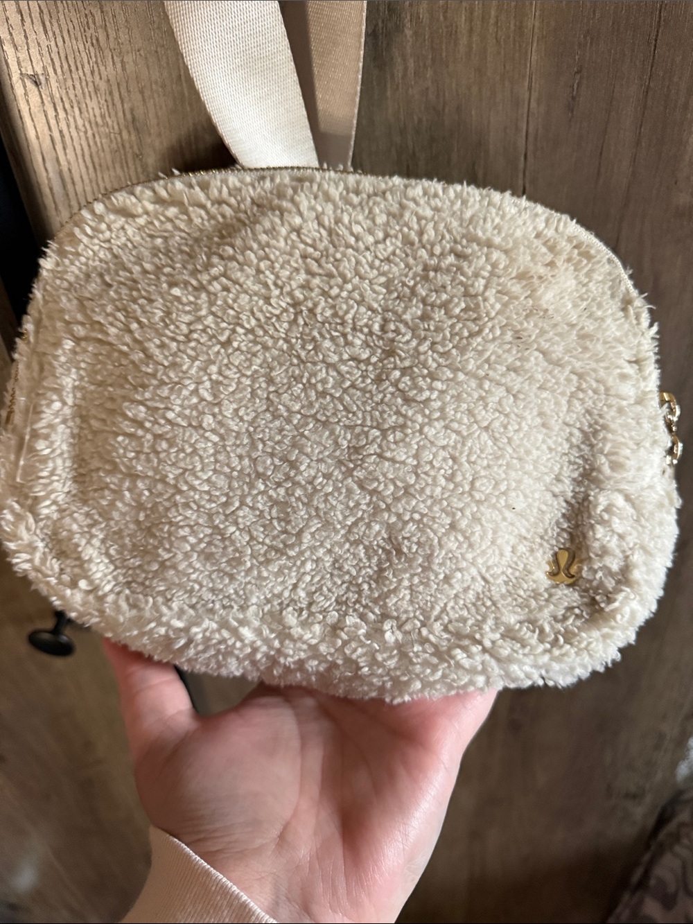Lululemon everywhere belt bag (plush fleece)